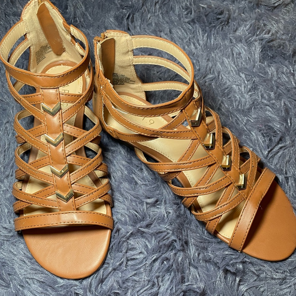 Apt 9 Sandals